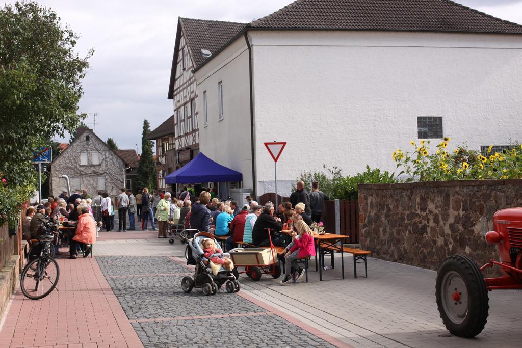 Hotel Zur Krone Ronneburg  Exterior foto